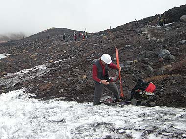 090523富士山滑降終了点2
