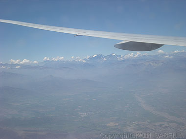 101226アンデス山脈に沿って飛ぶ