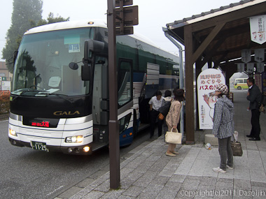 110929遠野駅に下り立つ
