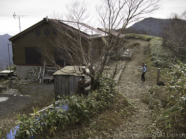 111105谷川岳・平標山の家