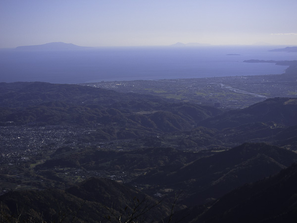 111204丹沢・はるか大島新島?