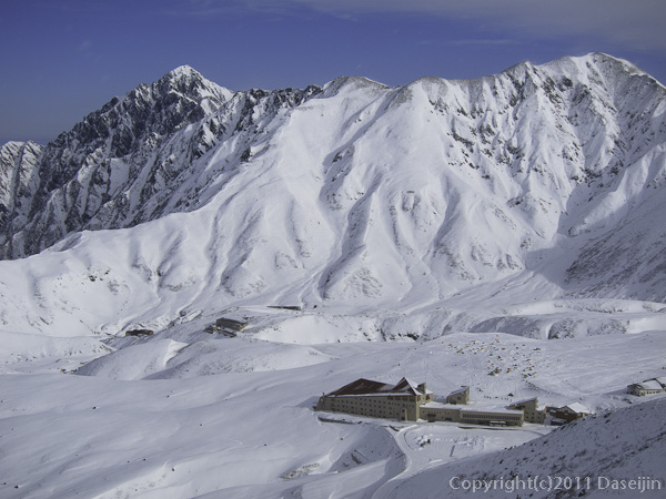 111127立山スキー・室堂ターミナル・剱岳