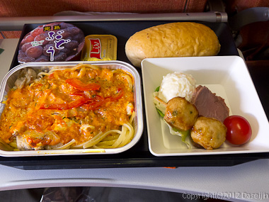 120803アイスランド、グリーンランドの旅・機内食、夕食