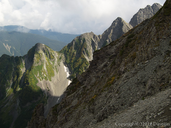120921北穂前尾根・穂高岳山荘から前穂北尾根